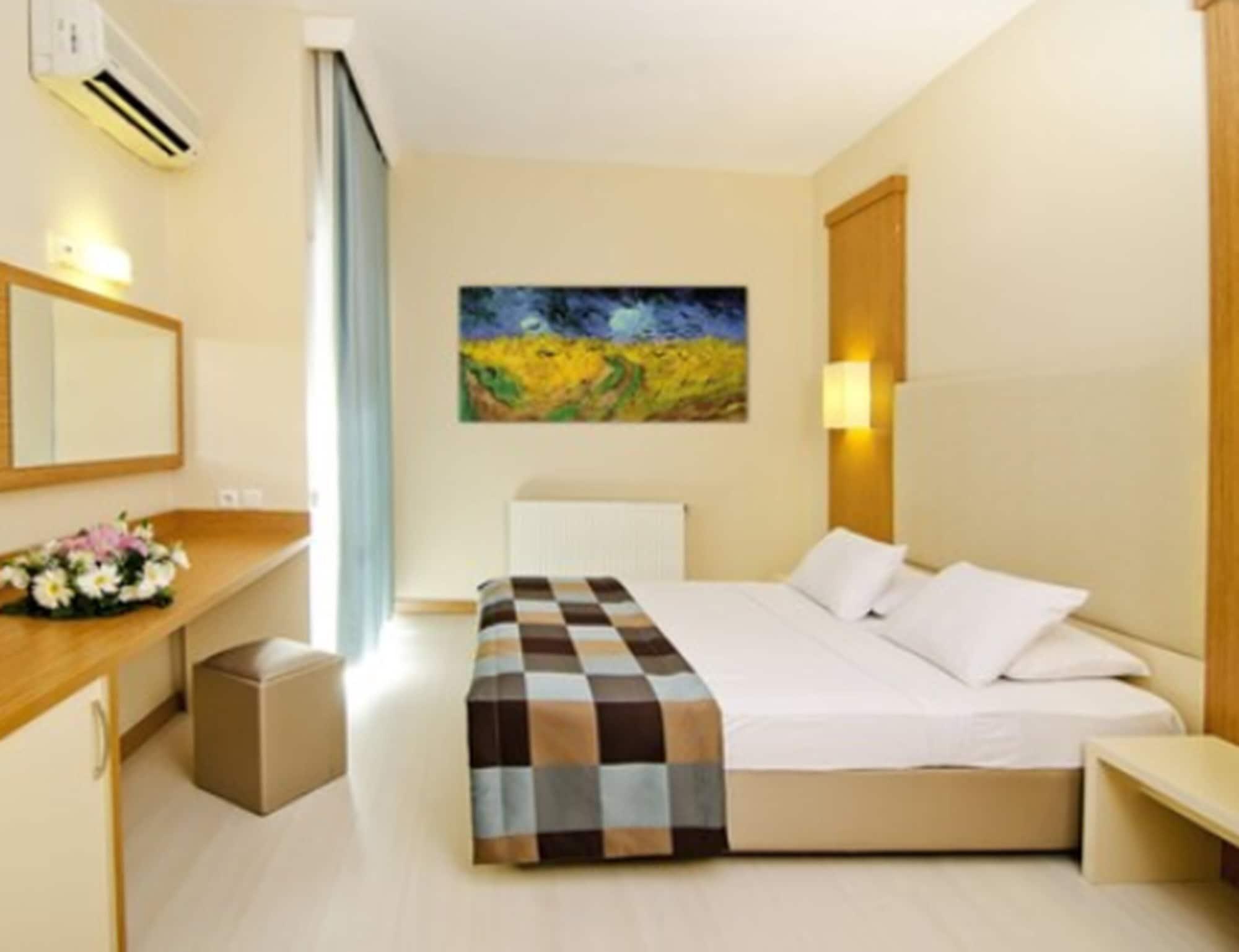 Otel City's Hill 4*
